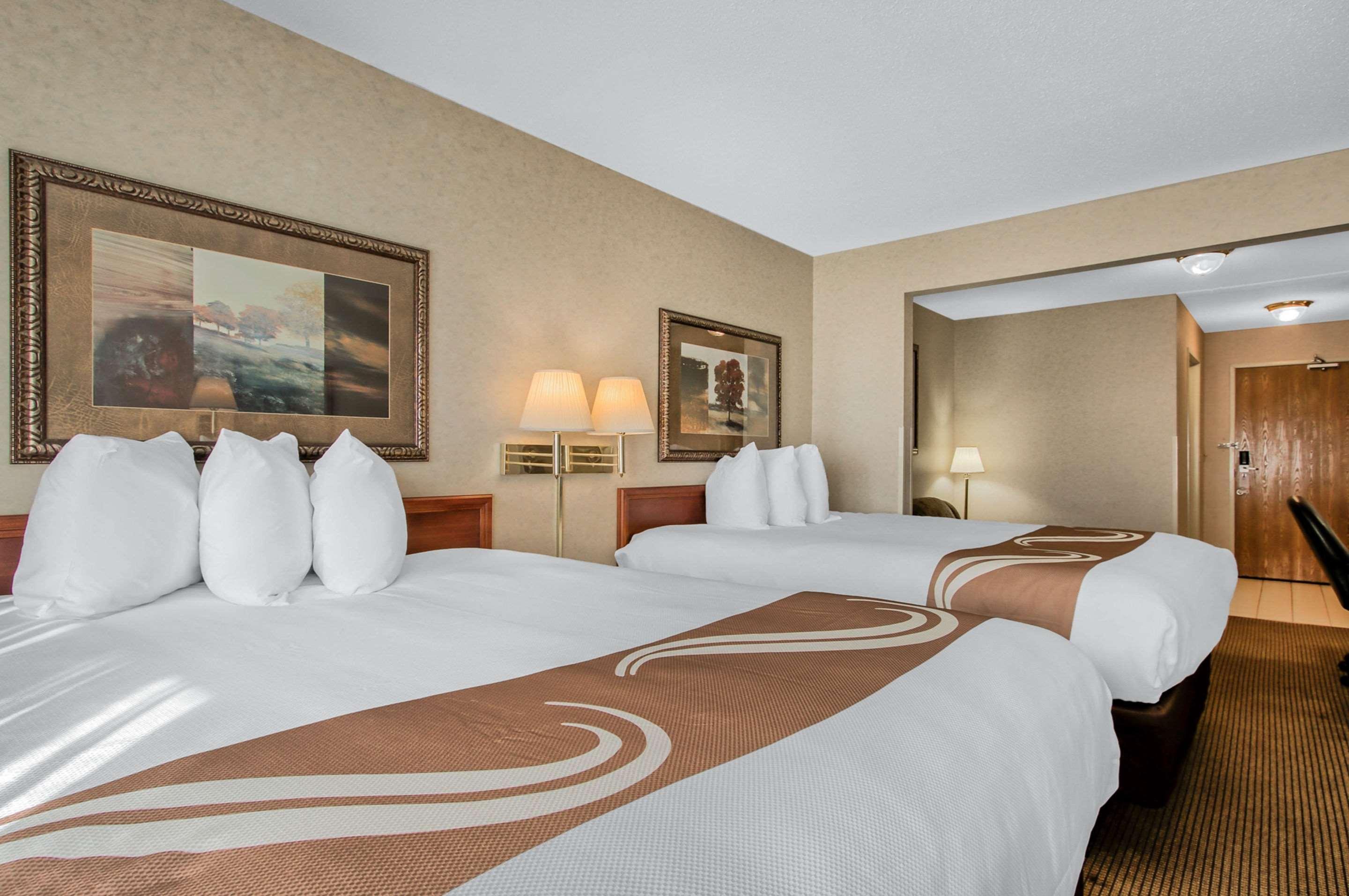 Comfort Inn & Suites Emporia Bagian luar foto