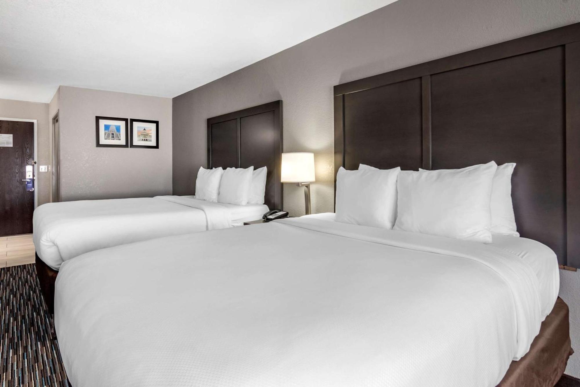 Comfort Inn & Suites Emporia Bagian luar foto