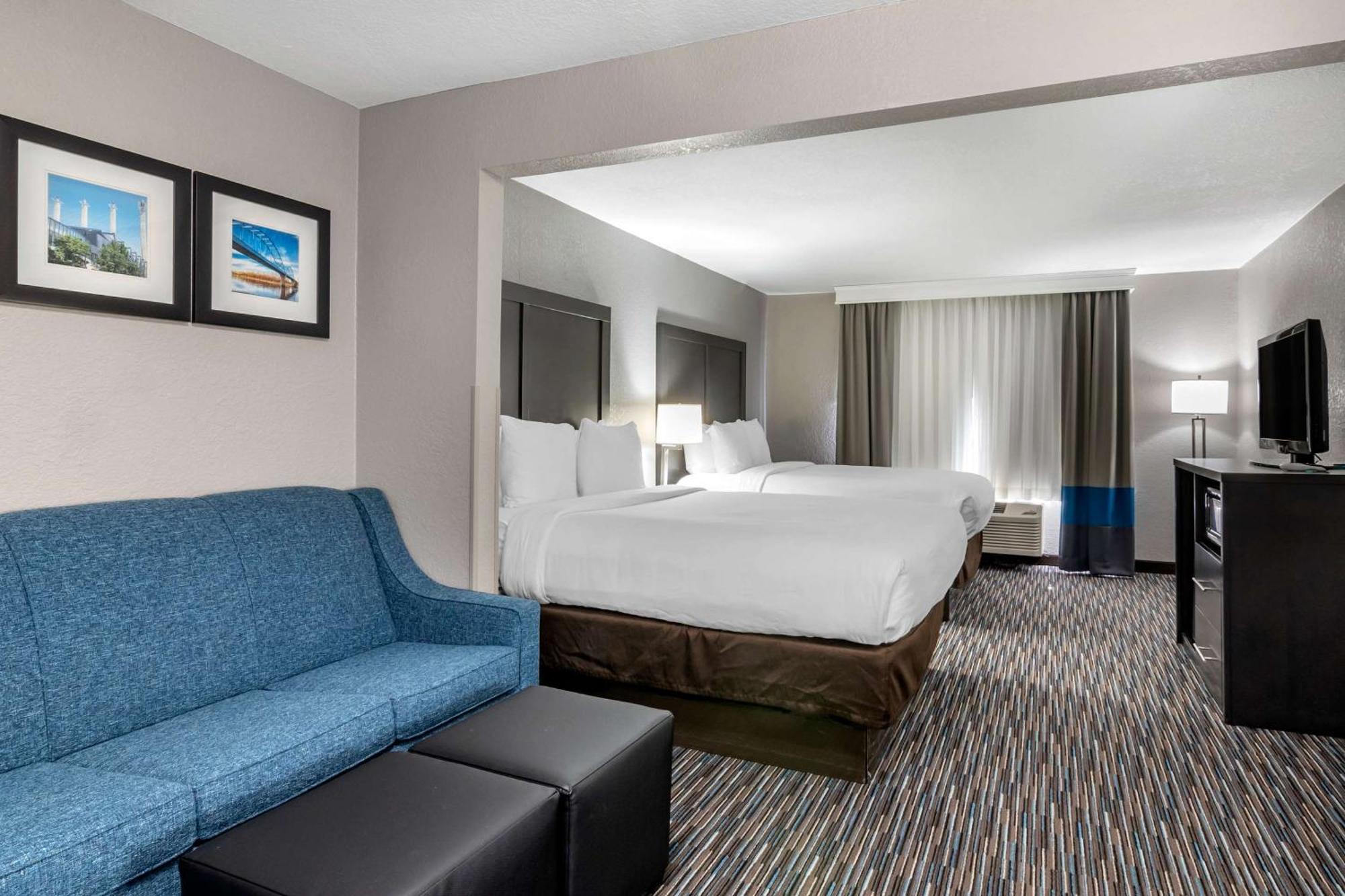 Comfort Inn & Suites Emporia Bagian luar foto