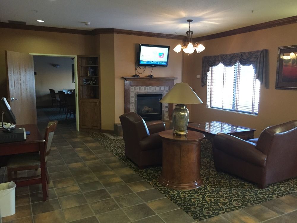Comfort Inn & Suites Emporia Bagian luar foto
